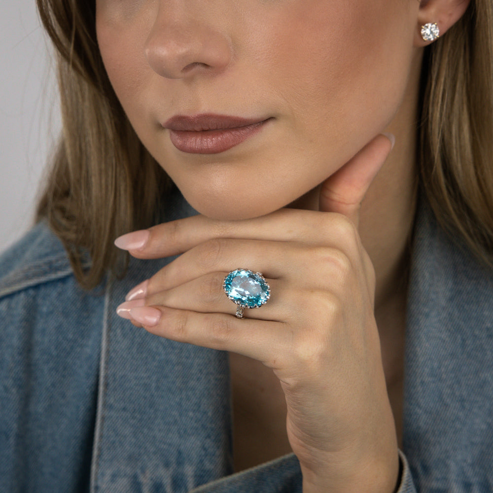 Sterling Silver 16Carat Blue Topaz Ring