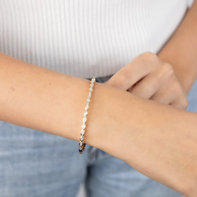 19 Diamonds Fancy Bangle in Gold Plated Silver