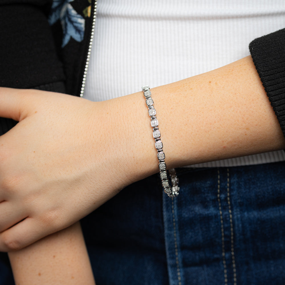 0.95 Carat Diamond Bracelet in Sterling Silver