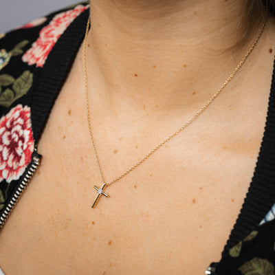 1 Diamond Cross Pendant on 45cm Chain in Gold Plated Silver