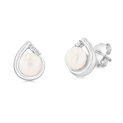 Sterling Silver 5mm Fresh Water Pearl Stud Earrings