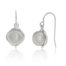 Load image into Gallery viewer, Sterling Silver Freshwater Pearl Drop Earrings